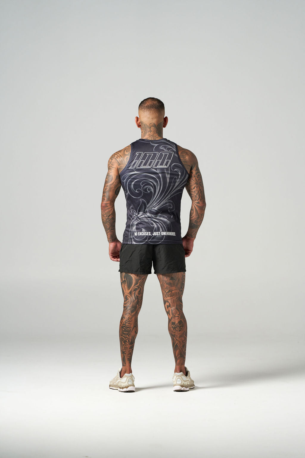 100 TANK - black