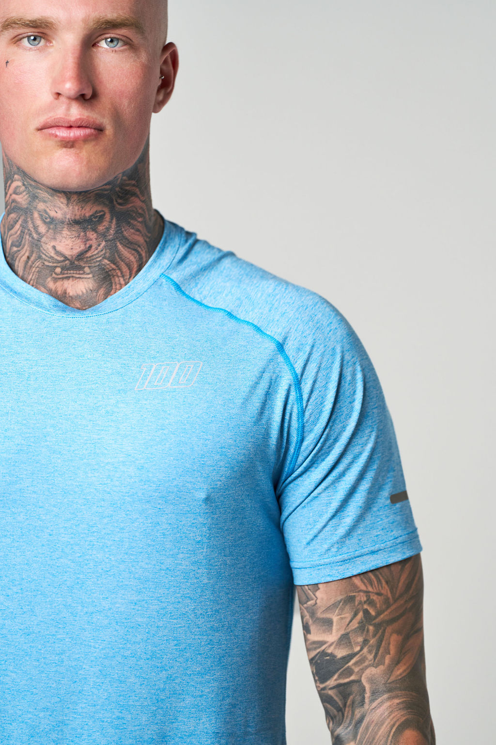 reflective tee ice - blue