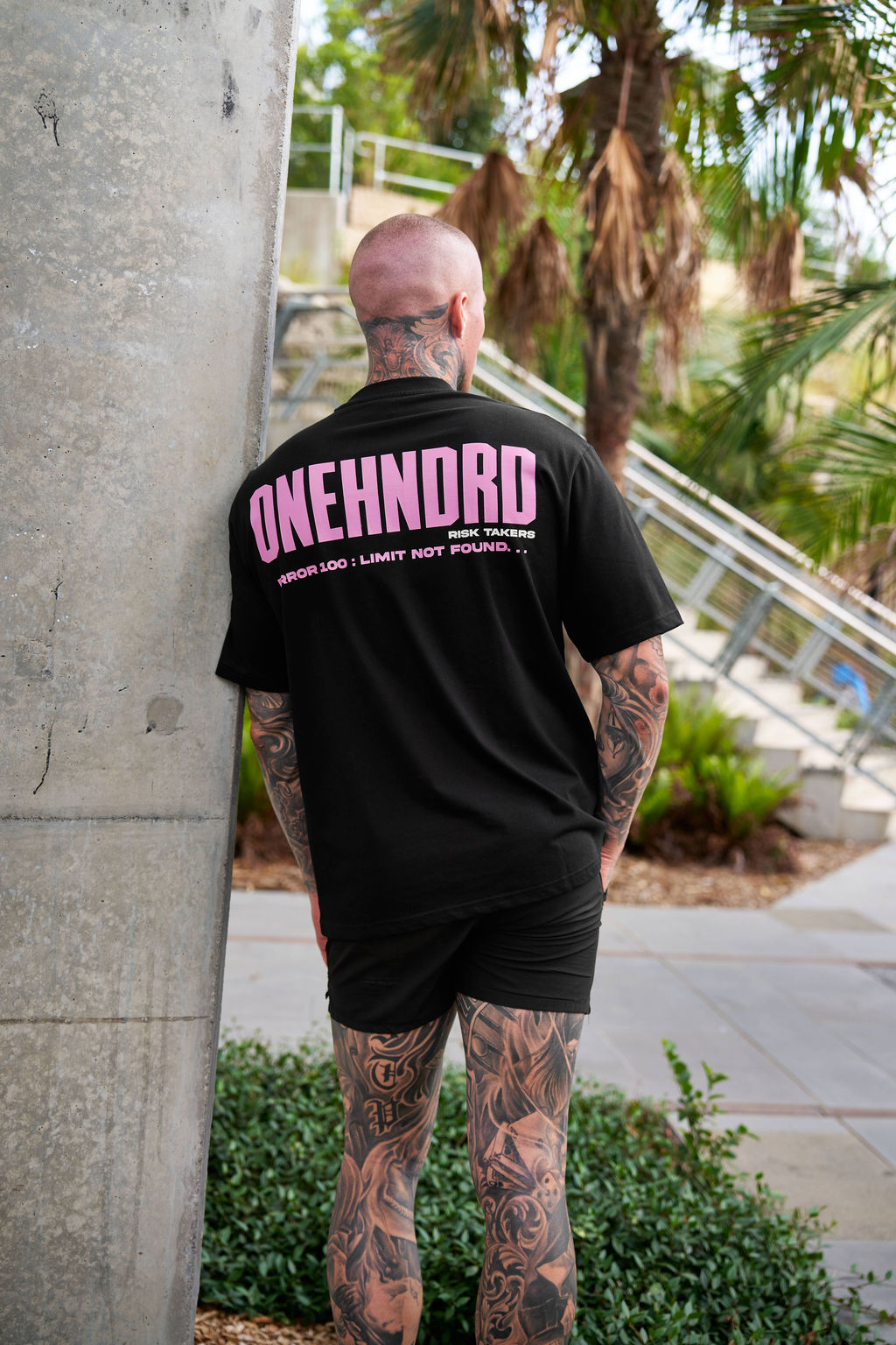 ONEHNDRD Risk Takers oversized tee black unisex 