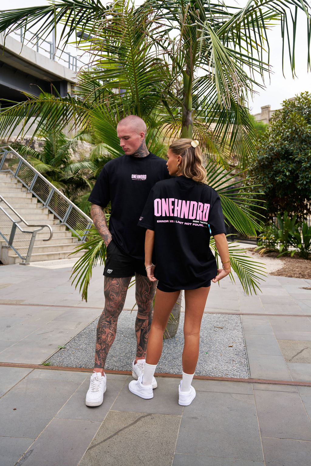 ONEHNDRD Risk Takers oversized tee black unisex 