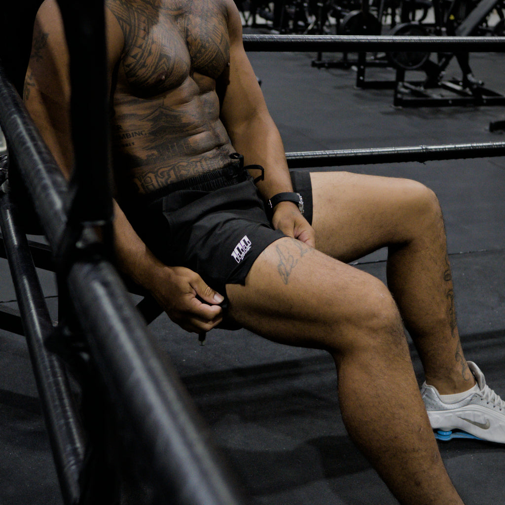 100 Shorts - black